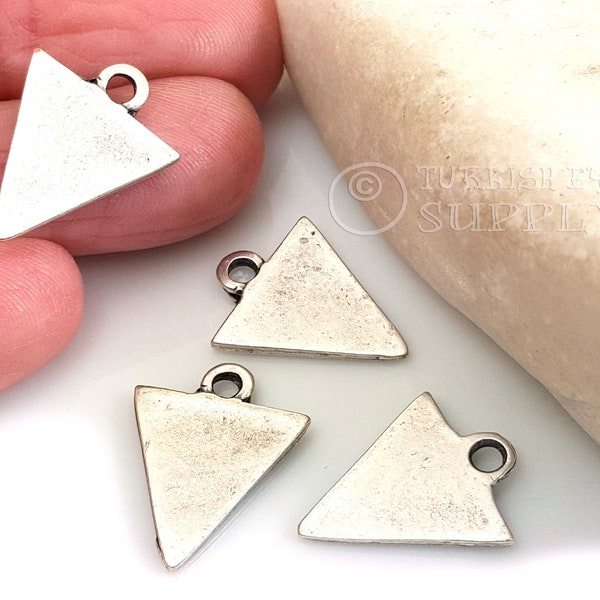 Mini Triangle Charms, Minimalist Geometric Charms, Silver Earring Findings, Antique Silver Plated, Mini Silver Triangle Pendants, 5pc
