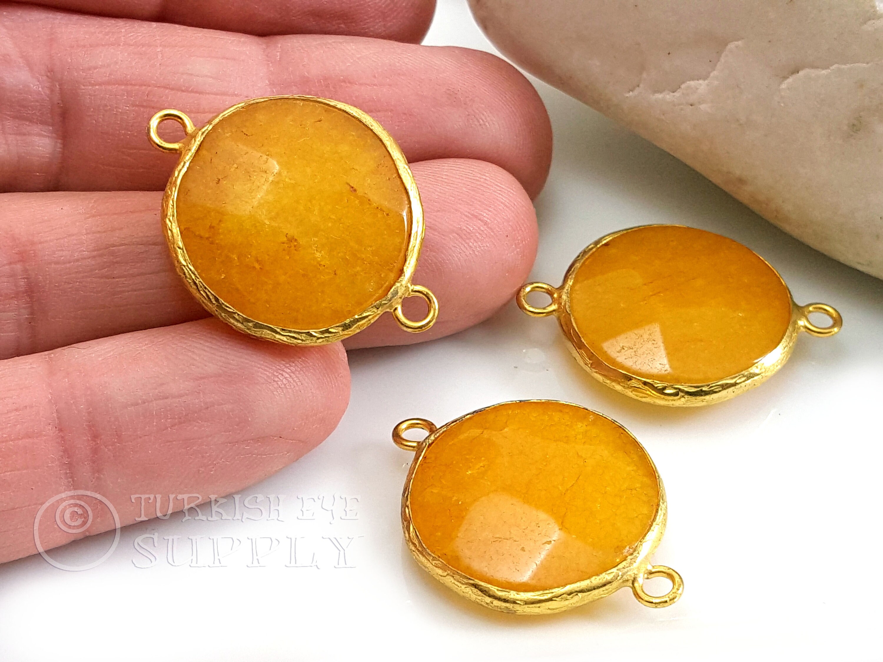 Gemstone Connector, Citrine Yellow Jade Gemstone Connector Pendant, 21mm Round Gemstone Bracelet Findings, Hammered Gold Bezel Connector