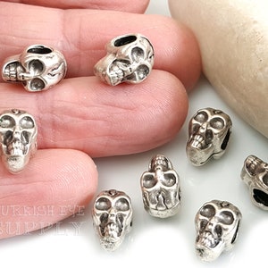 Mini cuentas deslizantes de calavera, cuentas espaciadoras de calavera plateadas, cuentas espaciadoras para pulseras de plata, cuentas espaciadoras plateadas, joyería de plata (5 piezas)