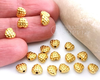 Perline distanziatrici a cuore d'oro, perline testurizzate colorate, placcato oro 22k, mini distanziatori a cuore, risultati di perline, risultati di gioielli in oro, 20 pezzi