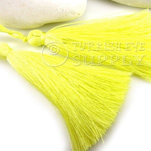Borla de seda amarilla, borla turca, hecha a mano, borla de hilo de seda, accesorios para pendientes con borlas, accesorios para decoración del hogar (2 piezas, CC632)