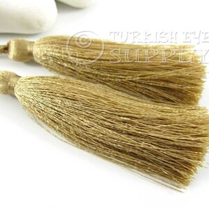 Borla de seda color camello, borla turca, hecha a mano, borla de hilo de seda, fornitura para pendientes, borla para llavero, borla para mala (2 piezas, CC628)