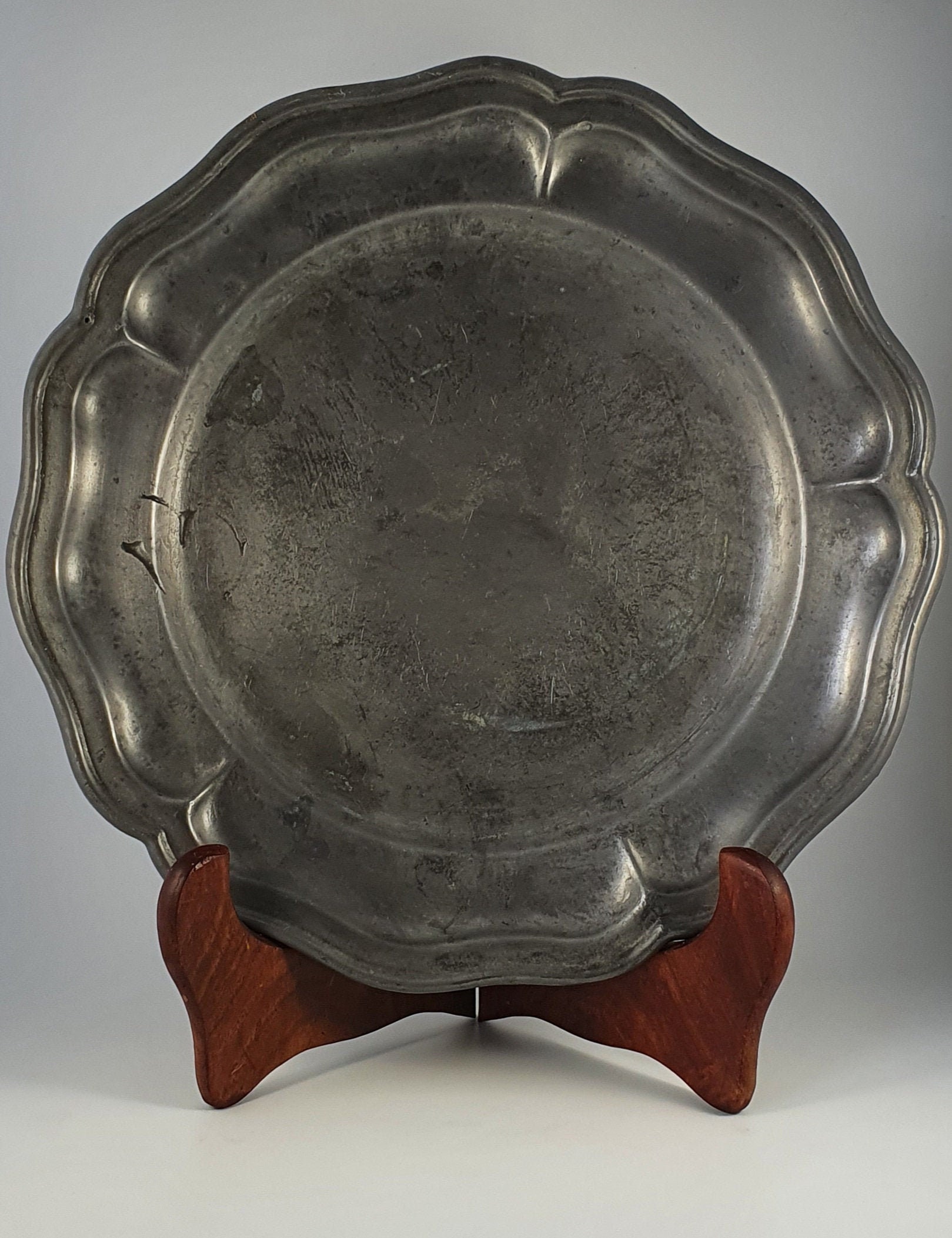 Plaque de Bord Festonnée en Éferie Antique