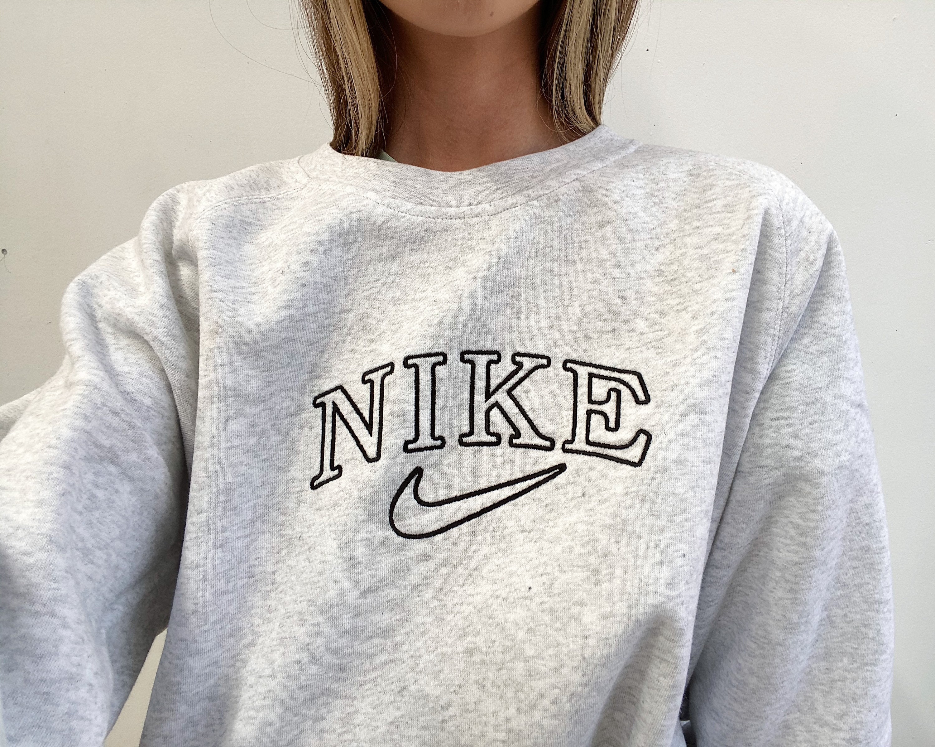 Embroidered VINTAGE N!KE Swoosh Inspired Sweater Crewneck Ash GREY Un…