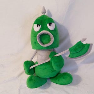 Axem Green Ranger from Super Mario RPG 13,8″ (35 cm) Plush Toy Lieutenant of the Smithy Gang Comando Hachazo Bande des Klashs オノレンジャー 액스레인저