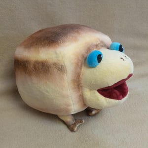 The Crumbug from Pikmin height 7,9” (20 cm) Plush Toy Chinche zampón tragón Scarapti Micaphag Saprofago nano ヒトクチパンモドキ 한입빵닮은꼴