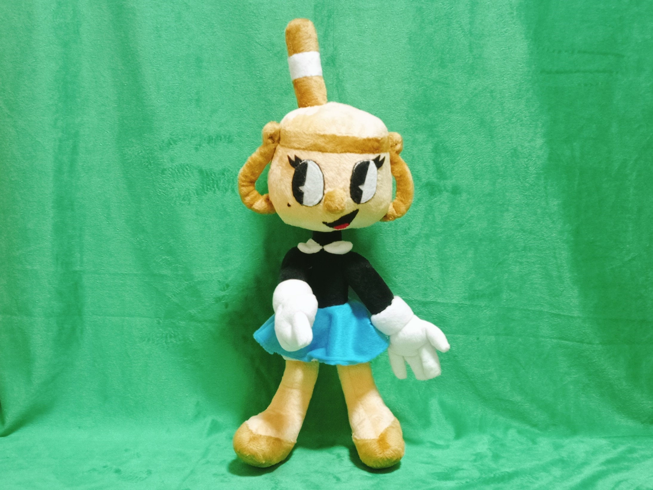 File:CupheadCosplay.jpg - Wikimedia Commons