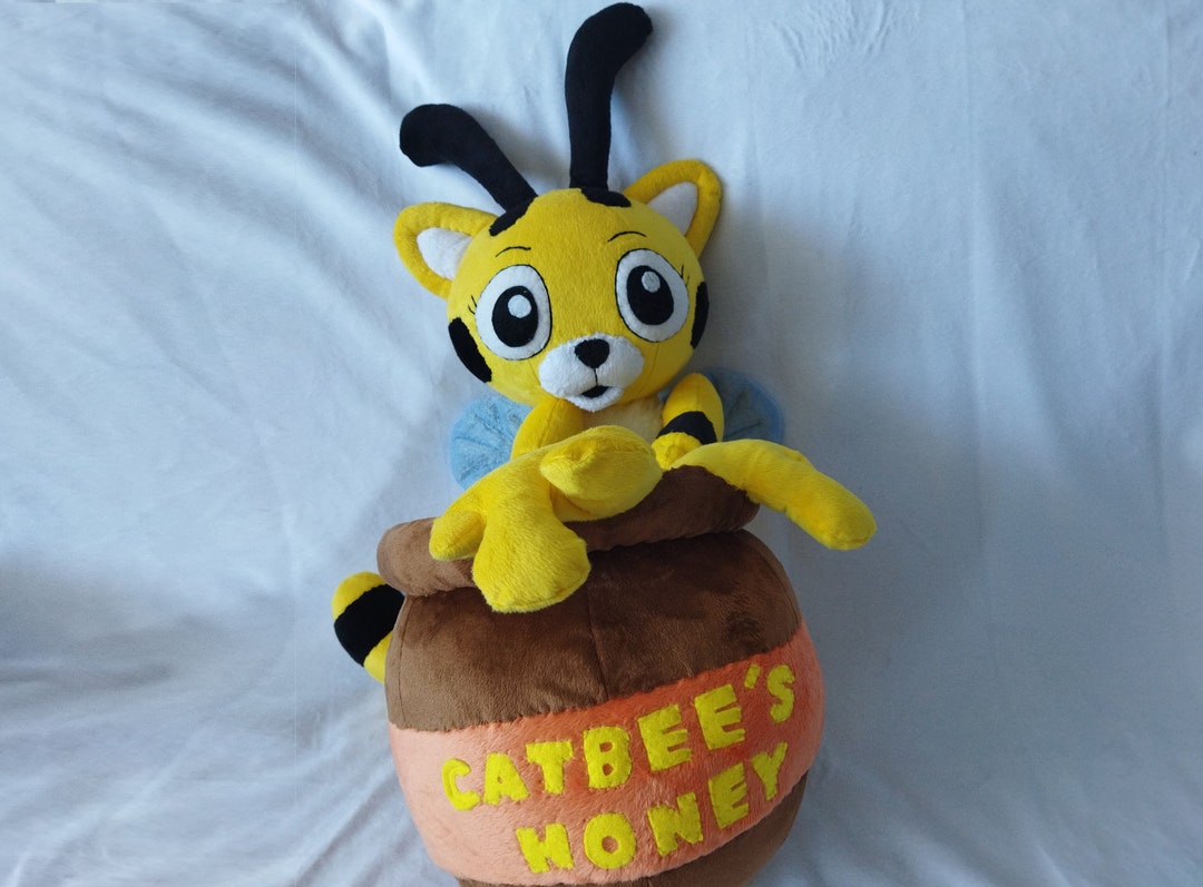 28/40CM Lovely Honeybee Plush Toys Super Cute Bee Pillow Stuffed