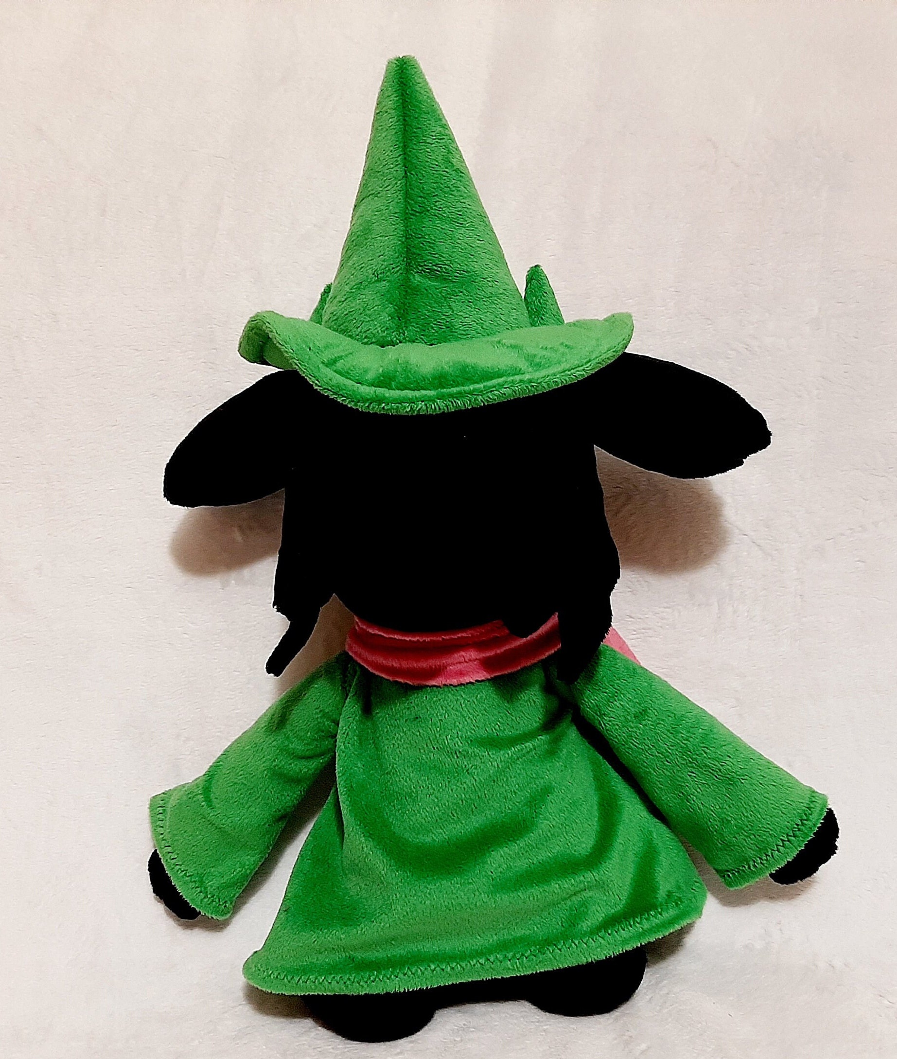 Deltarune デルタルーン ラルセイ ぬいぐるみ DELTARUNE」－ ラルセイ ぬいぐるみ - Fangamer Japan