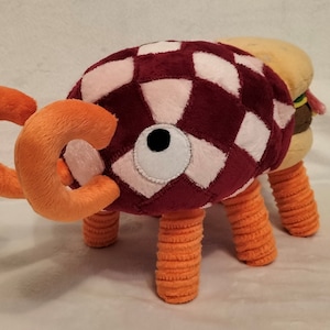 BBQ Bunger from Bugsnax 13.8” (35 cm) Plush Toy Bugsnak Hamburbajo Barbacoa Bocatorito BBC Burguesouro Grelhado 바베큐 딱정버거 バーベキューバンガー BBQ汉堡甲虫