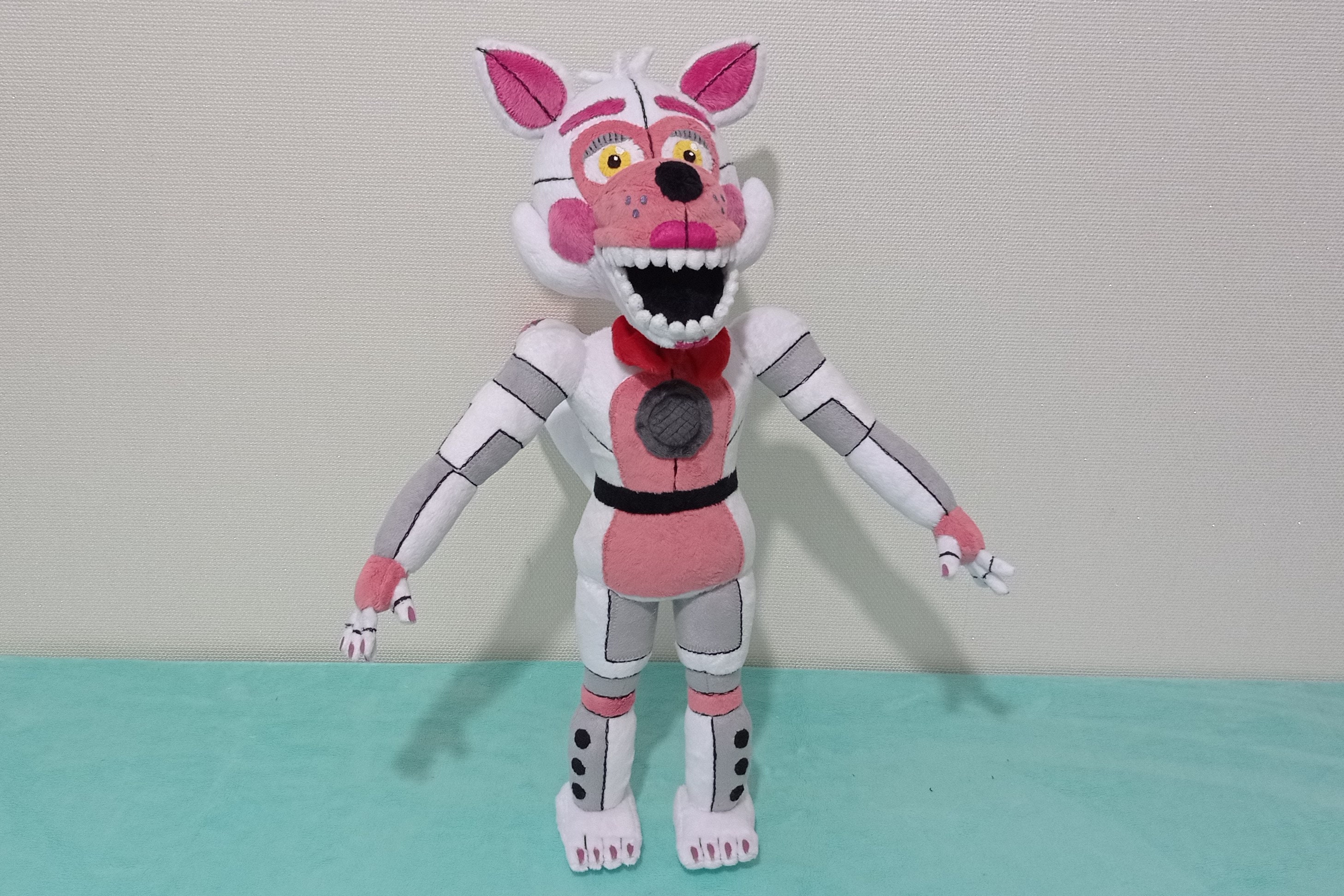 funtime foxy papercraft i made! : r/fivenightsatfreddys