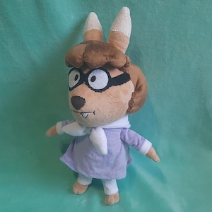 Claire from the Harvey Beaks 15,7” (40 cm) Plush Toy