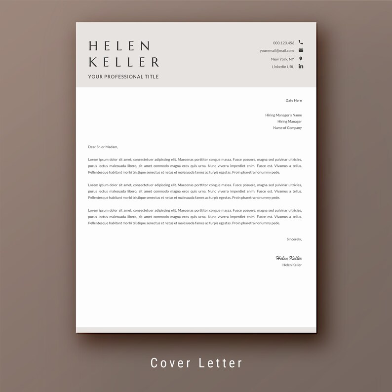 Pu&ograve; includere: Un modello di lettera di presentazione in bianco e nero con il nome Helen Keller e il titolo "Your Professional Title" in alto. Il testo "Cover Letter" &egrave; centrato in basso nella pagina.