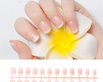 24x Short Square False Nails French Manicure Fake Tips Press On Full Cover Nails (Glue Included)