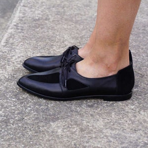 Custom, Handmade, Full-Grain Leather Womens Leather Oxfords Black