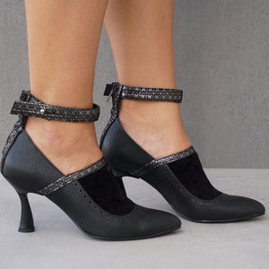 ULA Handmade Leather Shoes FREE SHIPPING Heeled 2020 Fall Collection Black Patterned