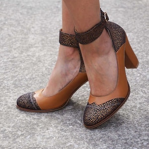Custom, Handmade, Full-Grain Leather Heels Women's Shoes image 2