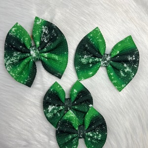 Green Splatter - Bow on Nylon / Bow on Clip / Cerditos / Newborn Bow / Baby Bow / Toddler Bow / Baby Headband / Bow Headband