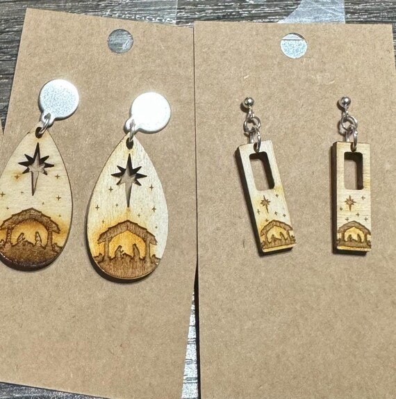 Engraved Nativity Earrings * Christmas Earrings * Wood Earrings * Customizable