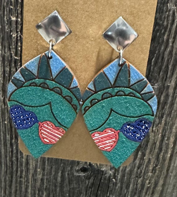 Statue of Libery Earrings * Customizations & Personalizations Available