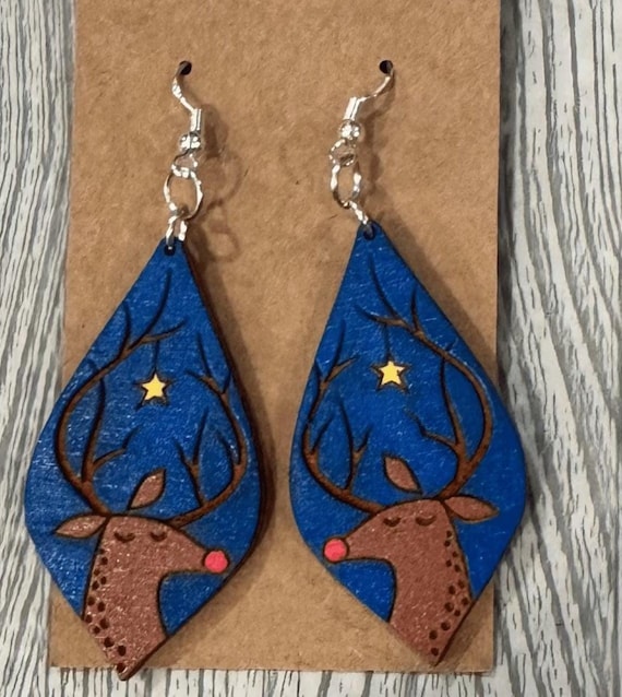 Reindeer with Star * Wood Hand-Painted