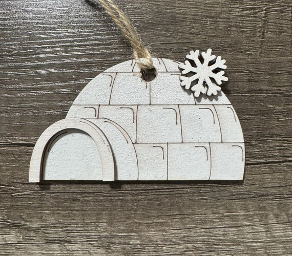 Igloo with Snowflake Ornament