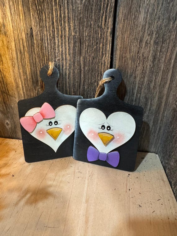 Breadboard Penguin Face Ornament Set