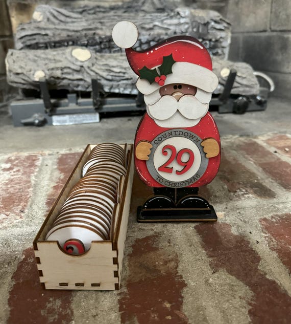 Interchangeable Santa Christmas Countdown Calendar with Number Discs