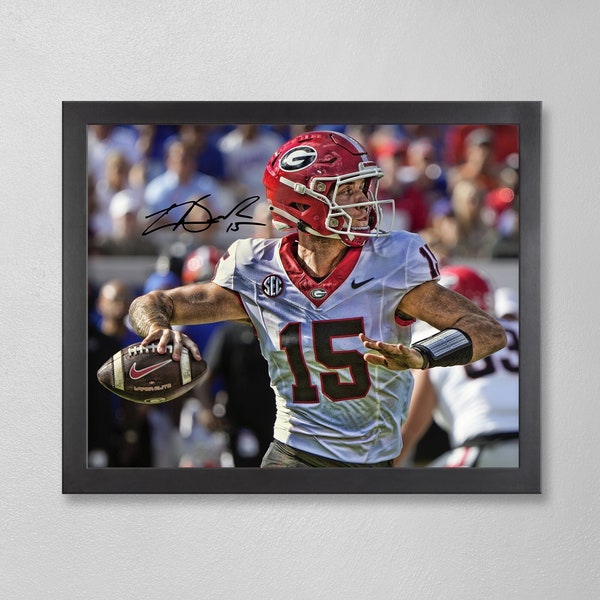 Carson Beck Georgia Bulldogs Poster Art Autographed NCAA 4x6, 5x7, 8x10, 9x12, 11x14, 16x20, 18x24, 24x36 Personalized Gifts for Birthday