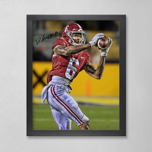 DeVonta Smith Alabama Crimson Tide Poster Art Autographed NCAA 4x6, 5x7, 8x10, 9x12, 11x14, 16x20, 18x24, 24x36 Personalized Gifts Birthday
