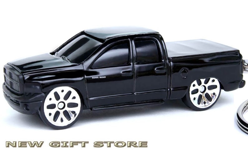 Rare Nice Key Chain Ring Fob Black Dodge Ram 1500 Pickup Truck Detailled Keyring New Custom Limited Edition or for Rear View Mirror Hanger
