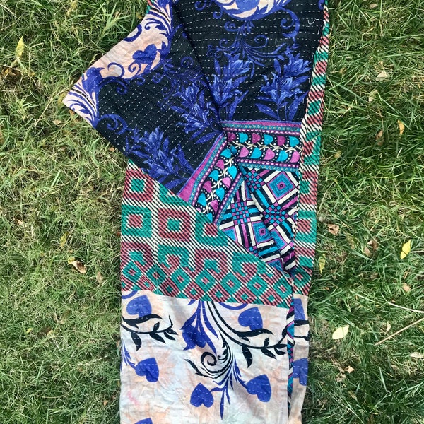 Dessus de canapé dessus de lit kantha bleu blanc vert rouge et violet