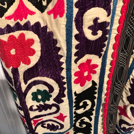 Jacket entirely hand-embroidered from central Asi… - image 4