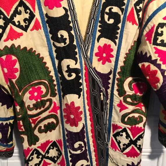 Jacket entirely hand-embroidered from central Asi… - image 1