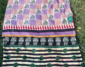 Sofa top bed top kantha red, speaks, green, beige, black, red.