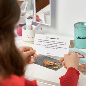 Carte mindfulness e positività per bambini in una lacca carina; dono di affermazione per i bambini; dono di cura di sé per la figlia; giocattolo anti-stress