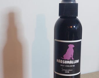 Colonia para perros con aroma a malvavisco