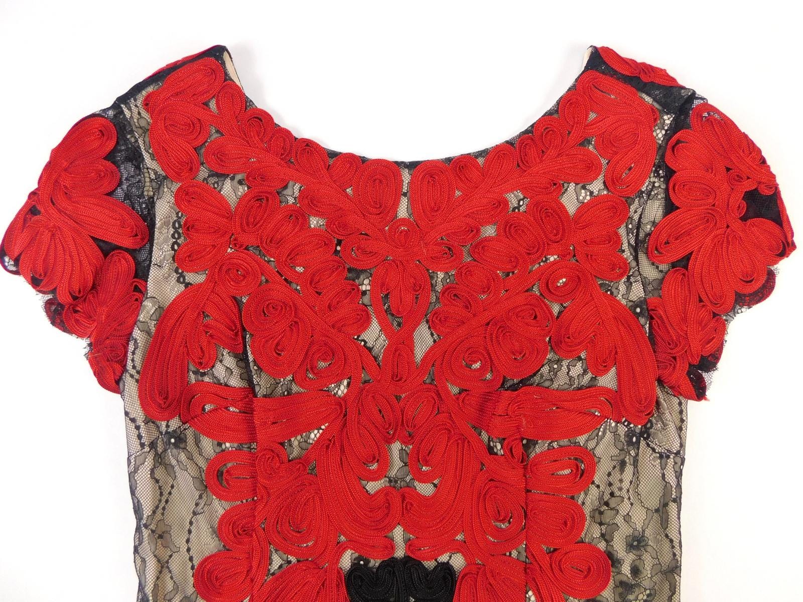 raie lace flower mini dress Rihoas Floral Lace V Neck Mini Dress main image 0