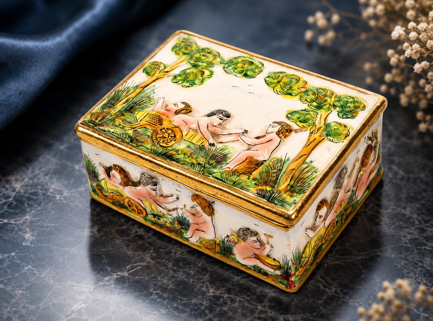 Capodimonte N Crown - Etsy