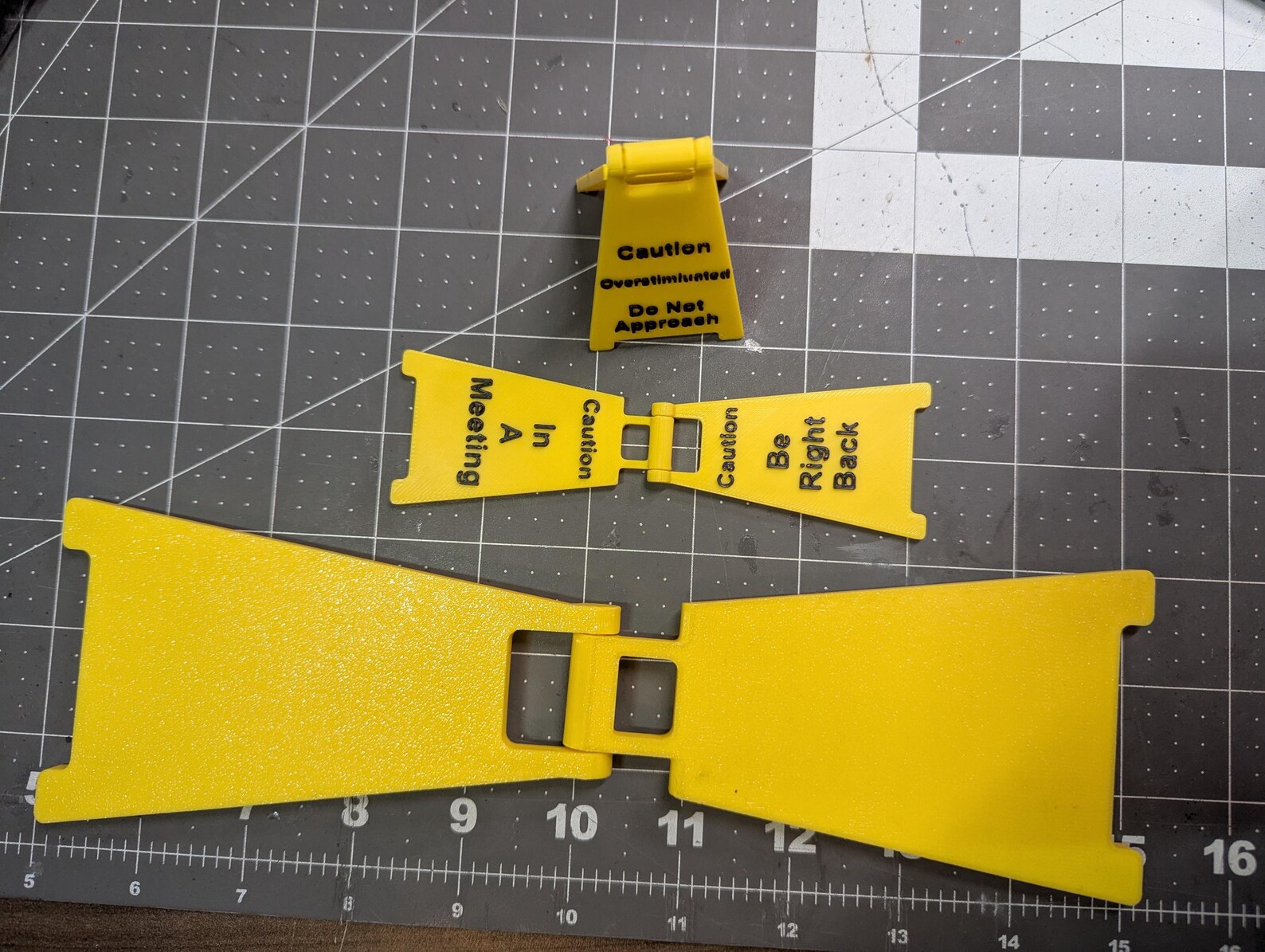 Custom Mini Caution Wet Sign: 3D Printed Desk Decor - Etsy