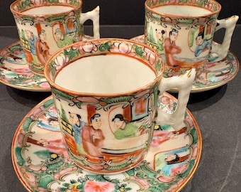 Antieke Chinese export Famile Rose medaillon porseleinen handbeschilderde demitasse kop en schotels, begin 20e eeuw. Set van 3"