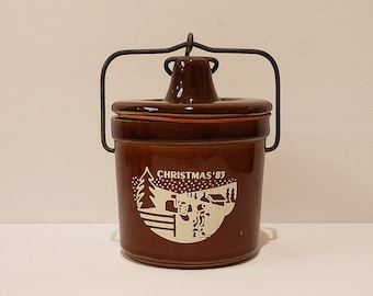 1983 Figis 18 Ounce Cheese Crock with Wire Bail and Original Rubber Seal