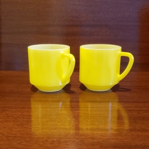 Federal Glass Sunny Yellow 8 Ounce Stacking Mugs