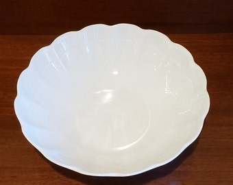 Kaiser Romatica Large White Serving Bowl with Scalloped Rim and Shell like Design