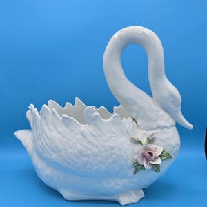 Elegant Porcelain Nove Z. A. Dal Large Swan Centerpiece Bowl / Vase / Planter with 3D Pastel Blossoms made in Italy