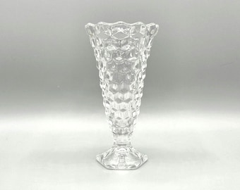 Jarrón acampanado con base transparente de Fostoria, estilo vintage y muy coleccionable