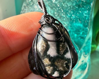 Gabbro indigo mystic merlinite pendant black Australia