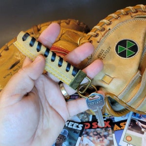 Llavero guante de beisbol
