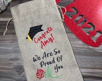 Personalized Embroidered Graduation Gift Bag, Graduation Personalized Gift Bag, Graduation 2021 Gift, Gift Bag for Her, Gift Bag for Grad