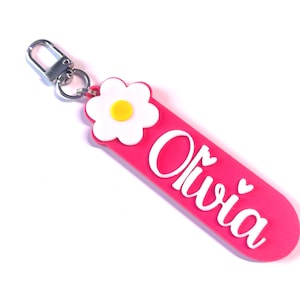 Porte-clés personnalisé avec nom de marguerite - Porte-clés personnalisé avec fleurs imprimées en 3D, breloque de sac florale mignonne pour elle, cadeau mignon personnalisé pour des amis